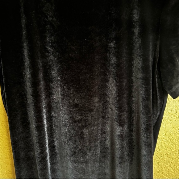 Ted Baker London Hilby Velvet Short Sleeve Tee - Picture 9 of 13